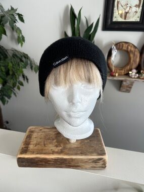 🫟Free whit purchase 🫟

Calvin Klein Black Ribbed Logo Beanie